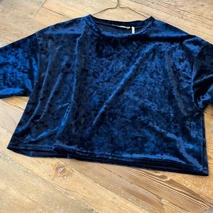 Urban outfitters crushed navy crop top in crushed velvet